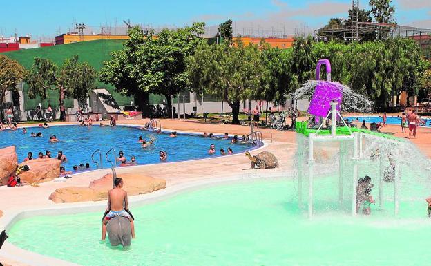 Piscina Quart De Poblet / Piscina Quart De Poblet